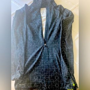 Women Nike pro quarter zip sweater